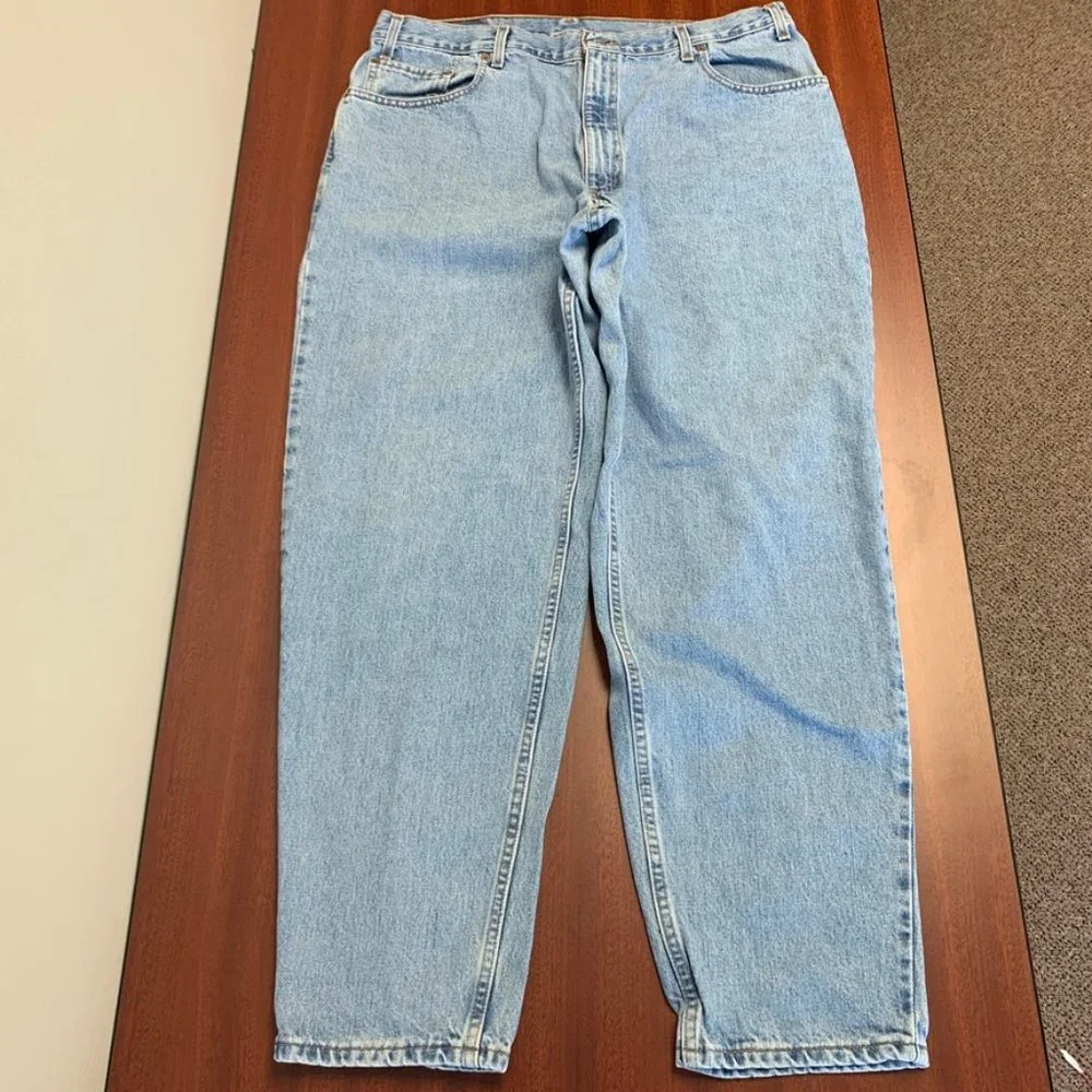 Vintage Men's 560 Levi's High Rise Mom Jeans - Picture 4 of 9